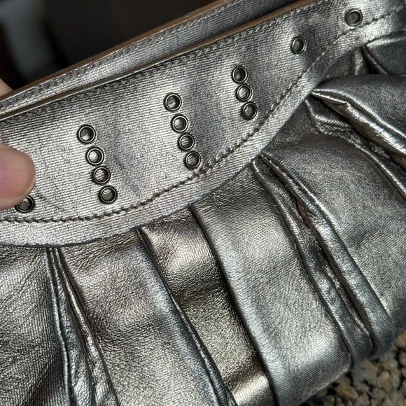 Bottega Veneta Shoulder Bag - Picture 6 of 16